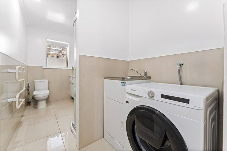 Photo of property in 43 President Avenue, Papakura, 2110