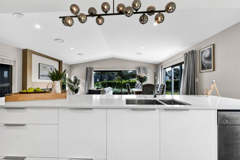 Photo of property in 12 Kotare Drive, Waiwhakaiho, New Plymouth, 4312