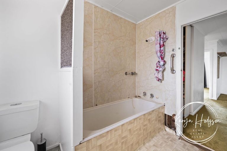 Photo of property in 109 Hurndall Street East, Maungaturoto, 0520