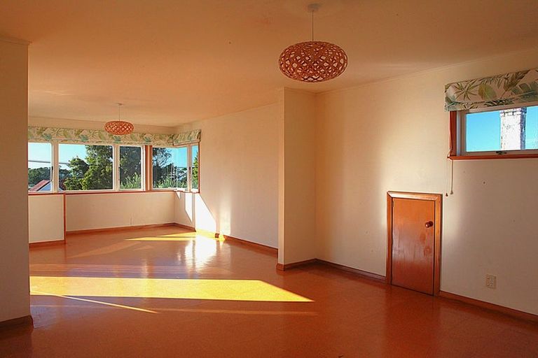 Photo of property in 8 Niccol Avenue, Narrow Neck, Auckland, 0624