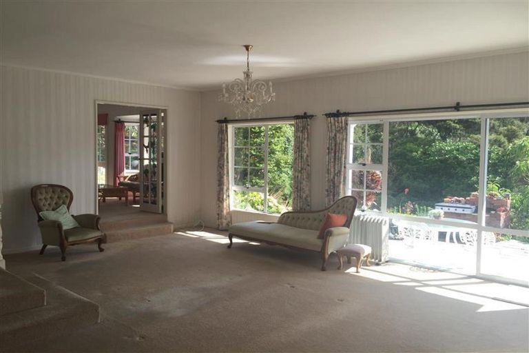 Photo of property in 116 Chelsea View Drive, Chatswood, Auckland, 0626