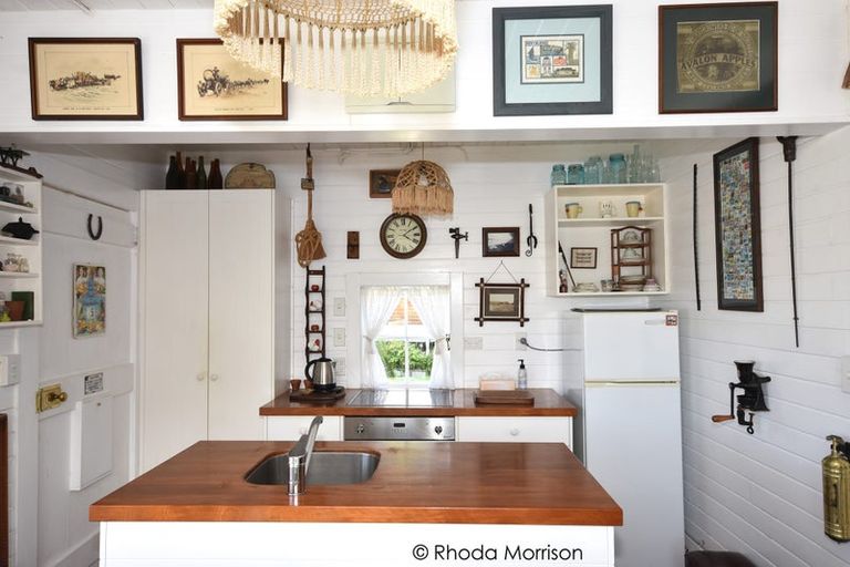 Photo of property in 32 Komiti Road, Tinopai, 0593