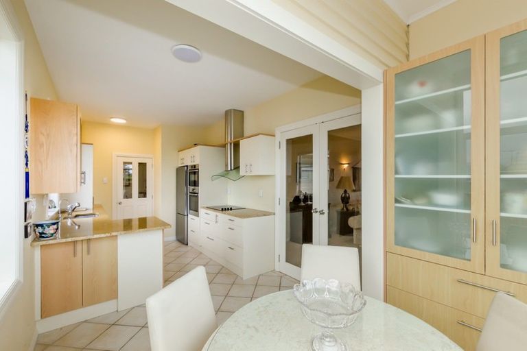 Photo of property in 30 Newry Road, Raumati Beach, Paraparaumu, 5032