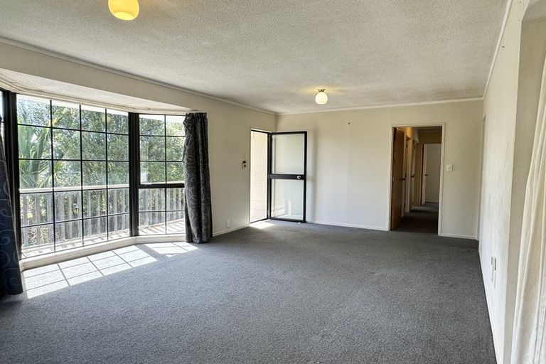 Photo of property in 18 Sunward Rise, Glenfield, Auckland, 0629