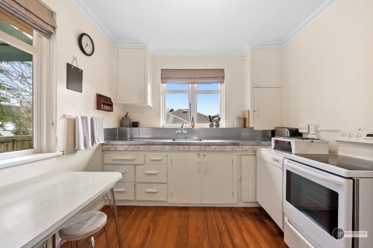 Photo of property in 11 Manuka Street, Stokes Valley, Lower Hutt, 5019