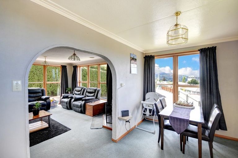 Photo of property in 29 Hanlon Street, Halfway Bush, Dunedin, 9010