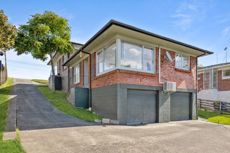 Photo of property in 2/21 Seaview Road, Glenfield, Auckland, 0629