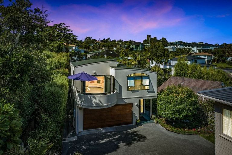 Photo of property in 59a Ravenwood Drive, Forrest Hill, Auckland, 0620