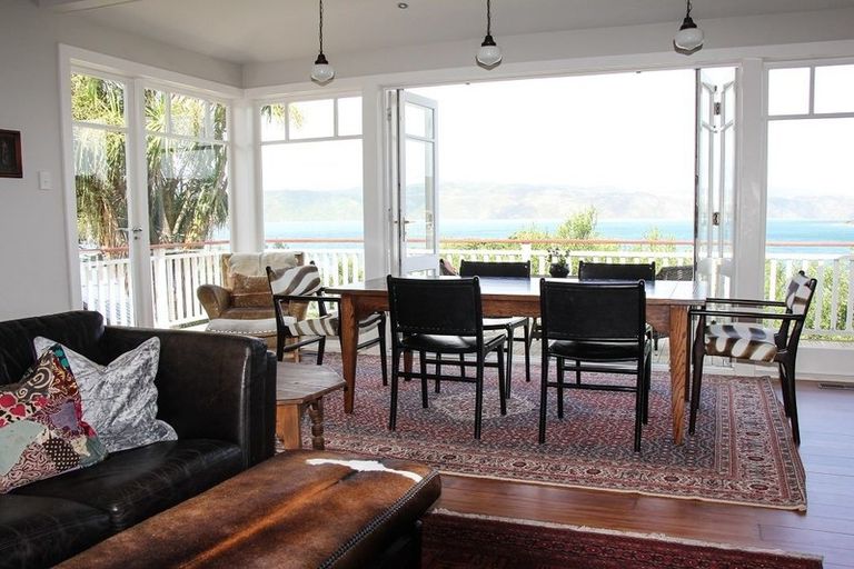 Photo of property in 90 Awa Road, Seatoun, Wellington, 6022