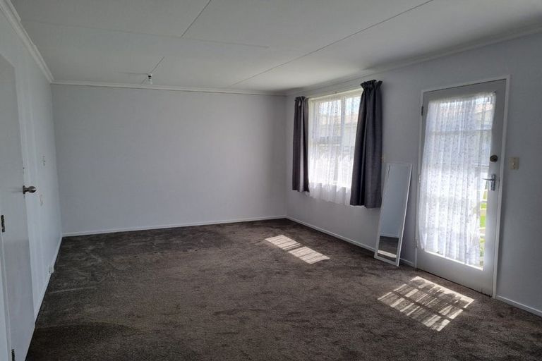 Photo of property in 1-12/71 Main Street, Mataura, 9712