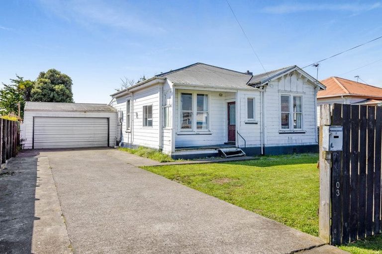 Photo of property in 103 Argyle Street, Hawera, 4610