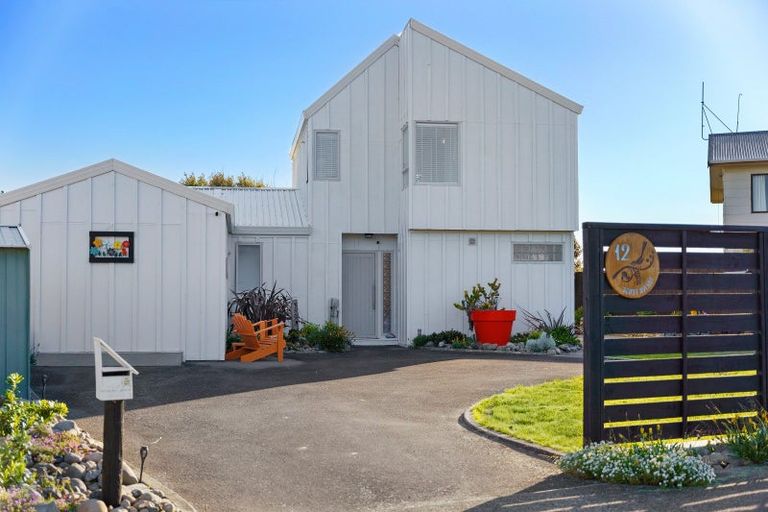 Photo of property in 12 Scott Avenue, Otaki Beach, Otaki, 5512