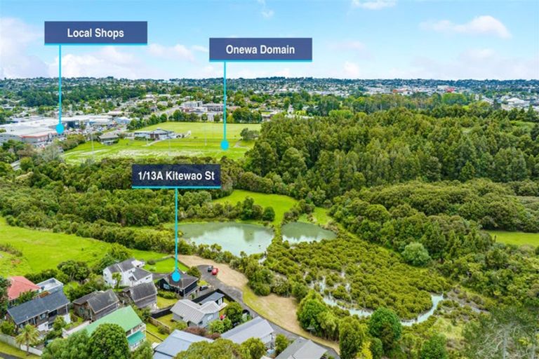 Photo of property in 1/13a Kitewao Street, Northcote, Auckland, 0627