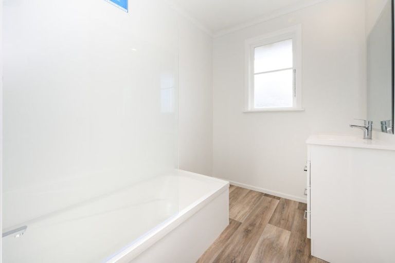 Photo of property in 9 Kettle Avenue, Awapuni, Palmerston North, 4412