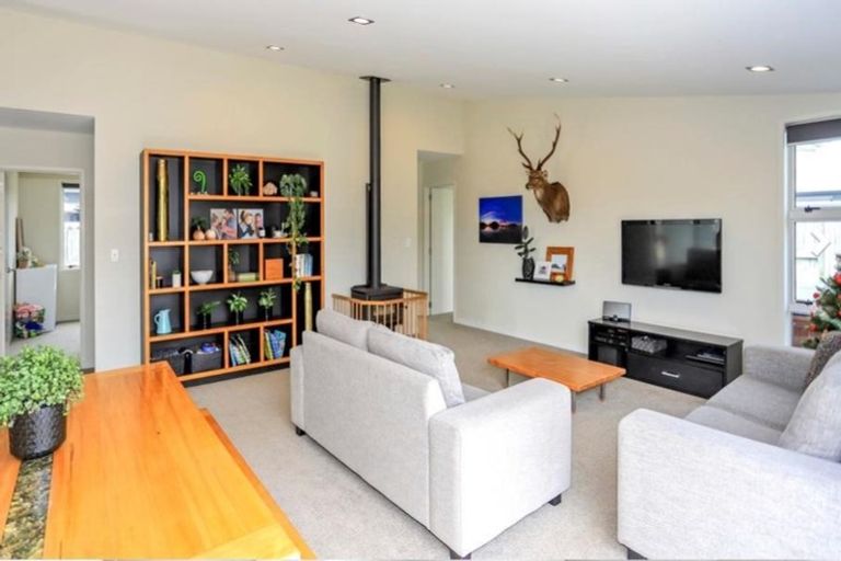 Photo of property in 5 Butterworth Crescent, Papamoa Beach, Papamoa, 3118