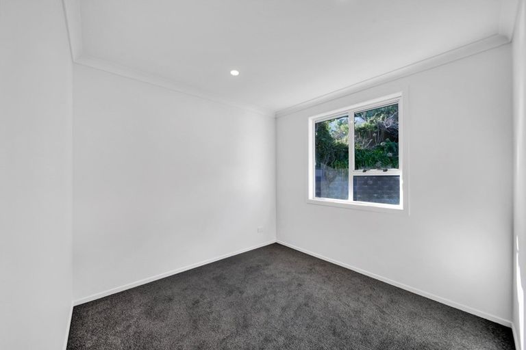 Photo of property in 25 Simons Street, Moturoa, New Plymouth, 4310