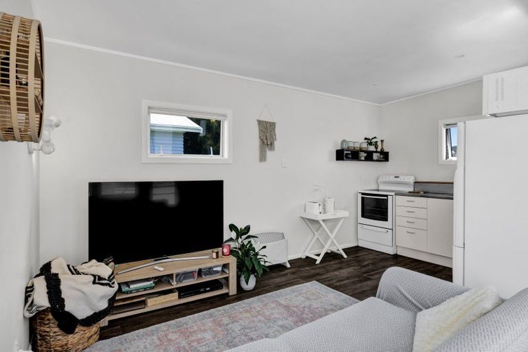 Photo of property in 63 Brois Street, Frankleigh Park, New Plymouth, 4310