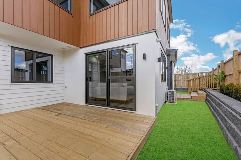 Photo of property in 158a Pigeon Mountain Road, Half Moon Bay, Auckland, 2012