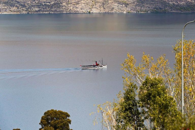 Photo of property in 45 Dart Place, Fernhill, Queenstown, 9300