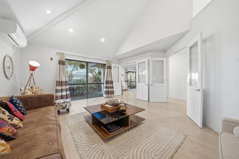 Photo of property in 1/6 Eastern Beach Road, Eastern Beach, Auckland, 2012