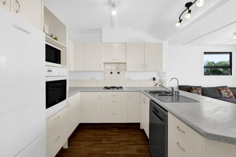 Photo of property in 87 Wrantage Street, Westown, New Plymouth, 4310