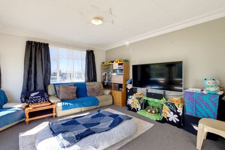 Photo of property in 70 Mcmurdo Street, Tinwald, Ashburton, 7700