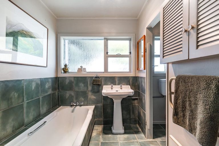 Photo of property in 2 Beacon Hill Road, Miramar, Wellington, 6022