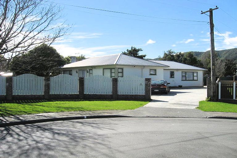 Photo of property in 84 Westminster Road, Wainuiomata, Lower Hutt, 5014
