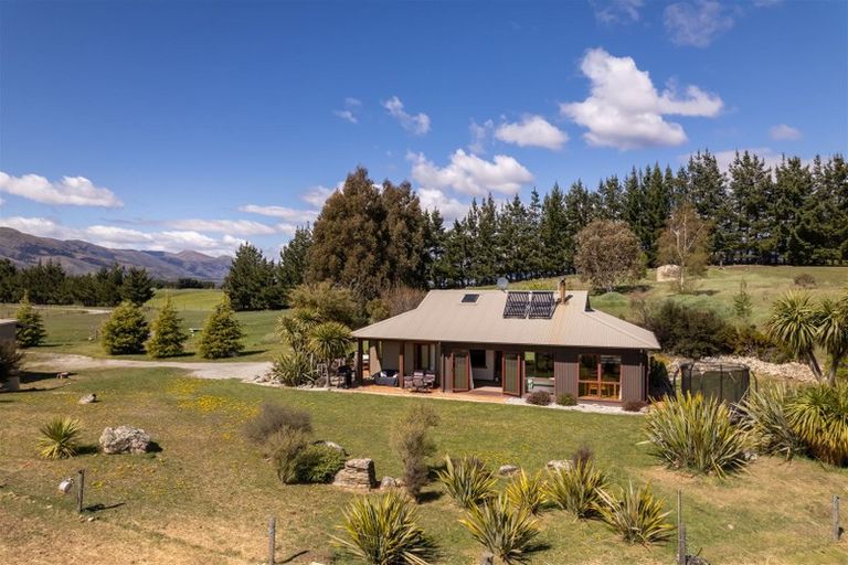 Photo of property in 191 Loess Lane, Hawea Flat, Wanaka, 9382