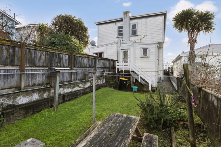 Photo of property in 33 Colombo Street, Newtown, Wellington, 6021