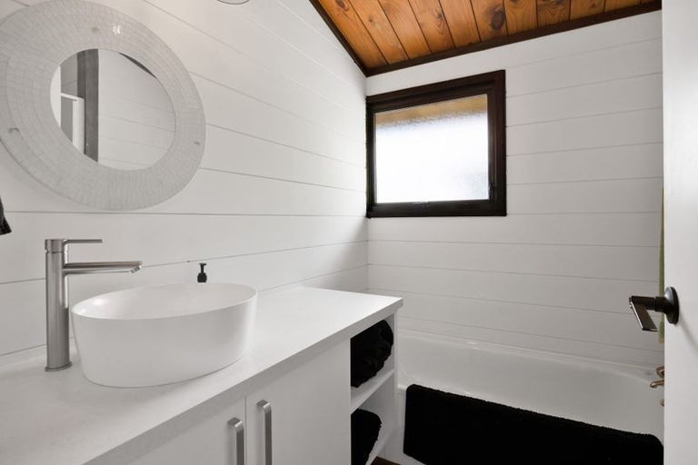 Photo of property in 27 Nikau Street, Inglewood, 4330