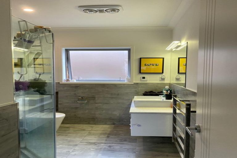 Photo of property in 15 Skipjack Pass, Silverdale, 0932