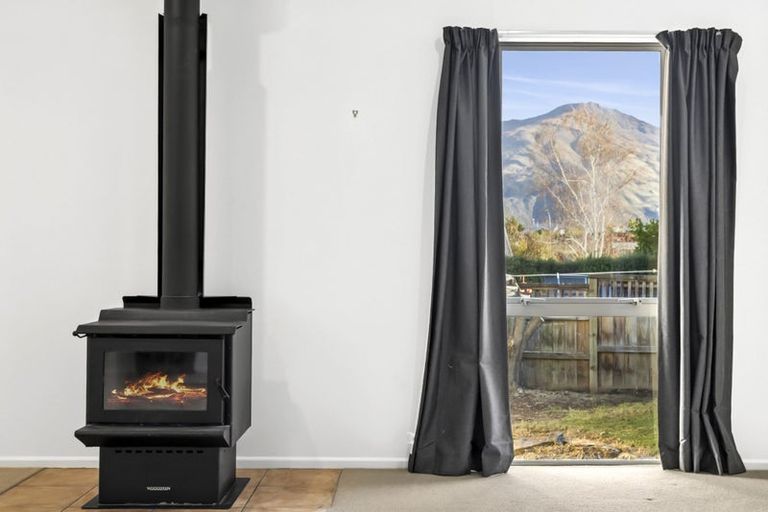 Photo of property in 3b Hogan Lane, Wanaka, 9305