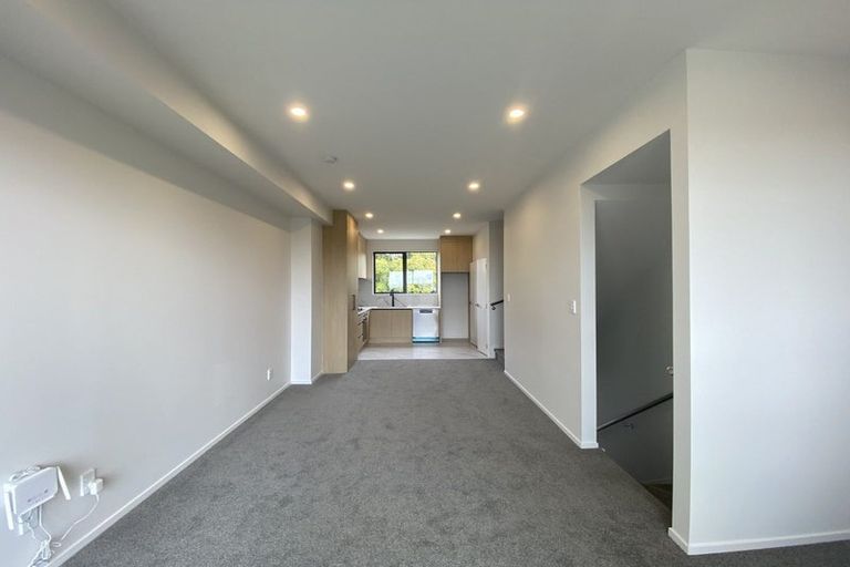 Photo of property in 7/113 Te Atatu Road, Te Atatu South, Auckland, 0610
