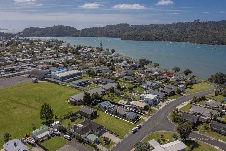 Photo of property in 11a Sarah Avenue, Whitianga, 3510