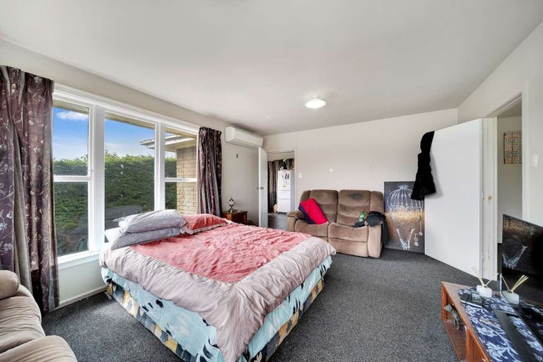 Photo of property in 1 George Street, Clinton, 9534