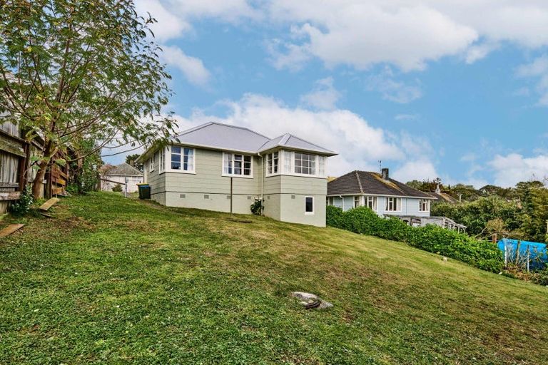 Photo of property in 14 Cumberland Grove, Cannons Creek, Porirua, 5024