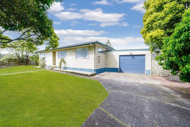 Photo of property in 2 Lipton Grove, Opaheke, Papakura, 2113