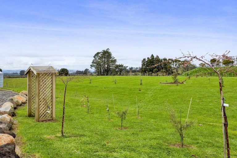 Photo of property in 297 Radnor Road, Midhirst, Stratford, 4394