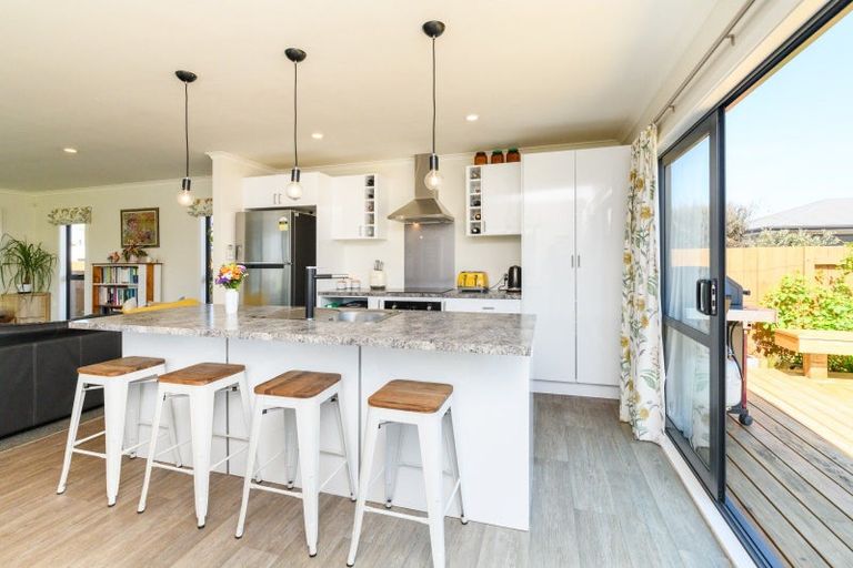 Photo of property in 22 Wescombe Grove, Feilding, 4702