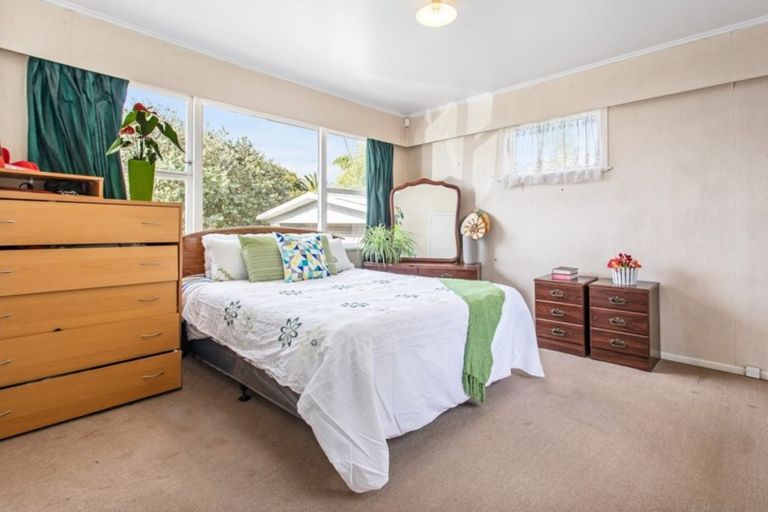 Photo of property in 23 Thompson Terrace, Manurewa, Auckland, 2102