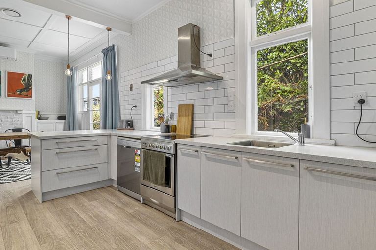 Photo of property in 331 Ravensbourne Road, Maia, Dunedin, 9022