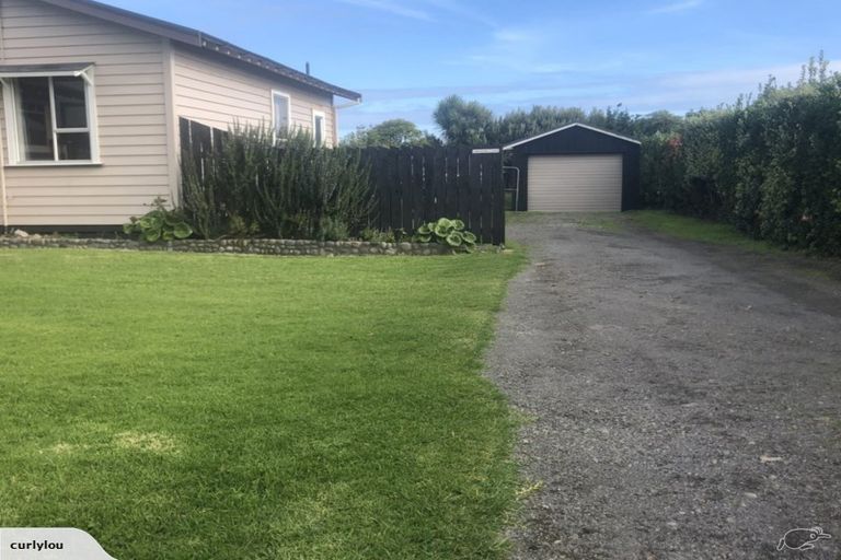 Photo of property in 174 Tasman Street, Opunake, 4616