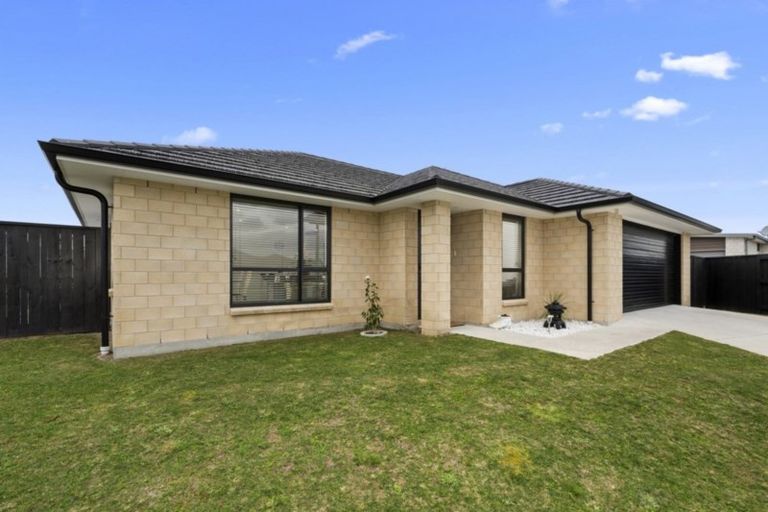 Photo of property in 12 Cupples Street, Papamoa Beach, Papamoa, 3118