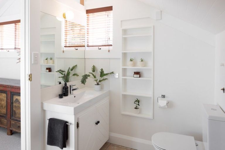 Photo of property in 153 Thompson Road, Bluff Hill, Napier, 4110