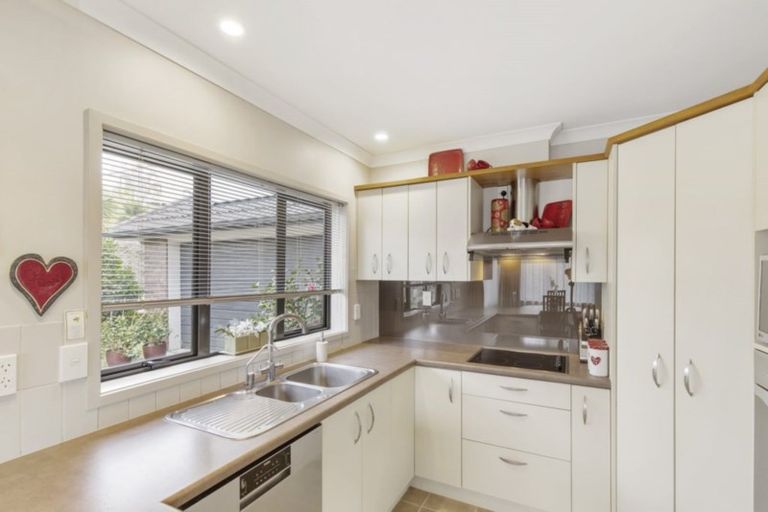 Photo of property in 13 Dowman Place, Te Puke, 3119