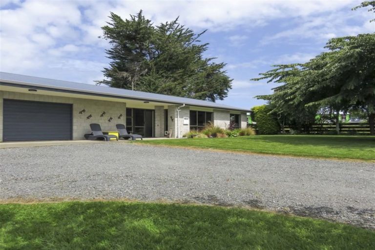 Photo of property in 73 Flora Road East, Makarewa, Invercargill, 9876