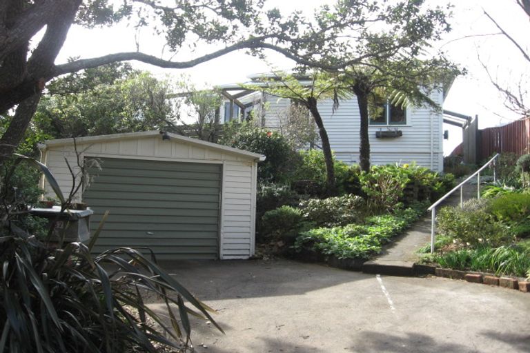 Photo of property in 37 Ponsonby Road, Karori, Wellington, 6012
