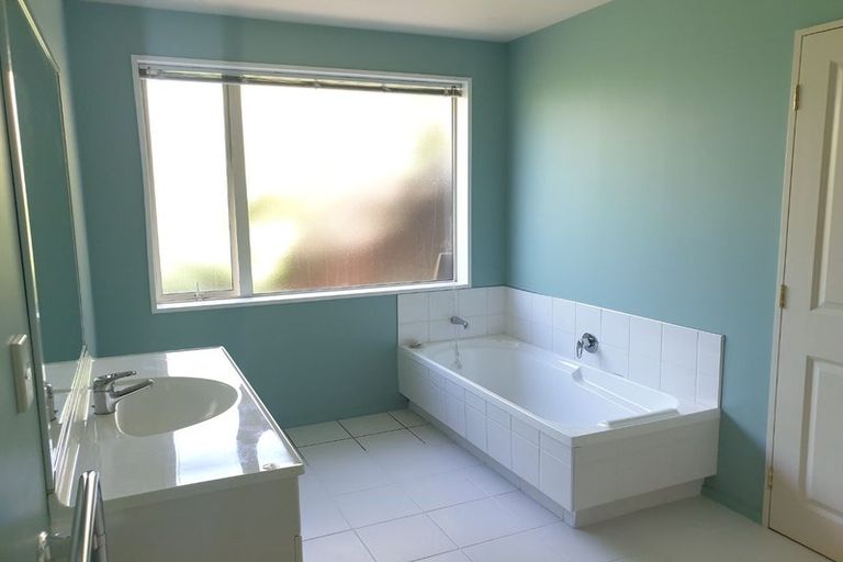 Photo of property in 9 Sharnbrook Lane, Casebrook, Christchurch, 8051