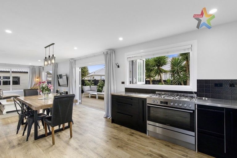 Photo of property in 2/74 Dyer Street, Epuni, Lower Hutt, 5011